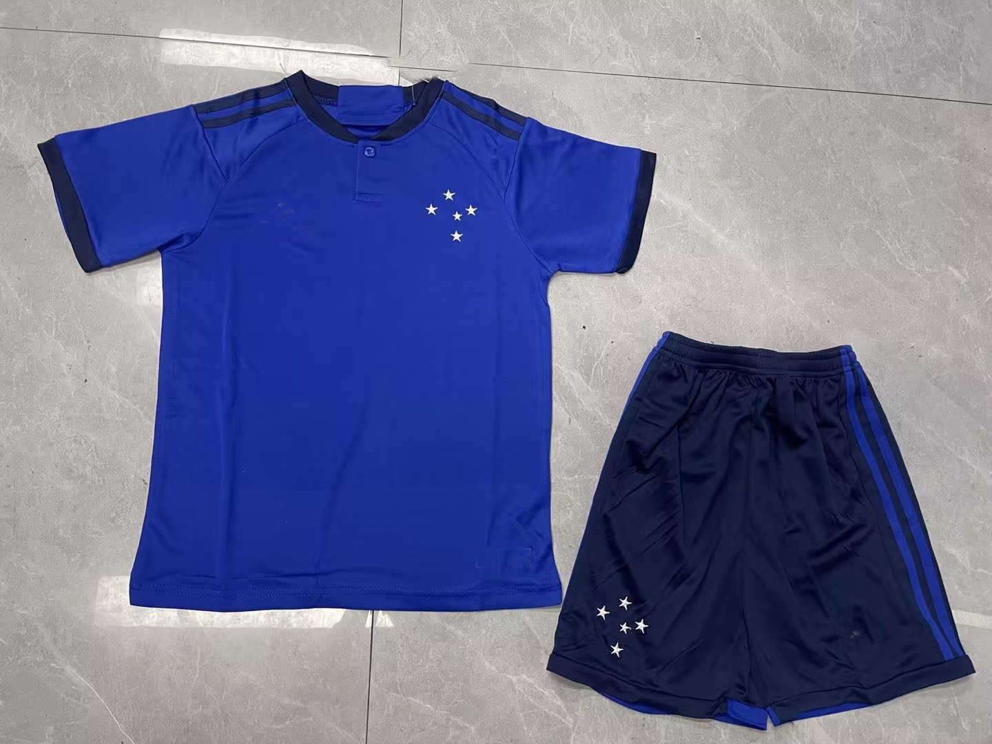 (image for) 2023/24 Cruzeiro Home Youth Soccer Jersey - Click Image to Close